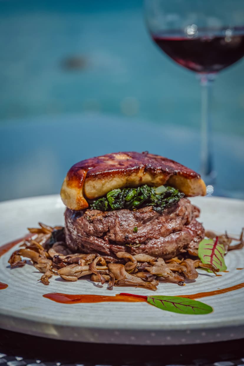 Filetto di Manzo con Funghi Trifolati