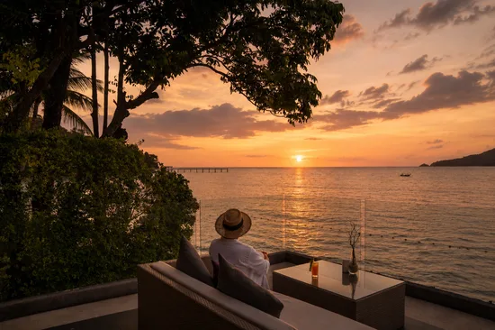 Couple watching the sunset from the La Gritta terrace